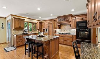 2224 Stonewall Dr, Bartlesville, OK 74006