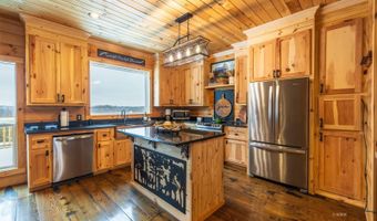 18999 River Rd, Athens, OH 45701