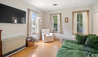 4 Center St, Barre, VT 05641