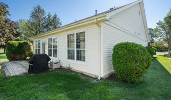 11 Nautical Ct, Bayville, NJ 08721