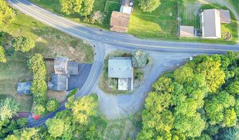 2165 STATE St, Alburtis, PA 18011