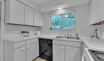 1558 1560 W Jones Dr SW, Ann Arbor, MI 48105