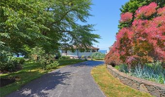 213 Seaside Dr, Jamestown, RI 02835