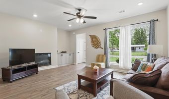 712 W Ashley St, Benton, AR 72015