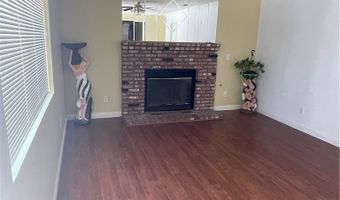 13405 Applewood Rd, Apple Valley, CA 92308