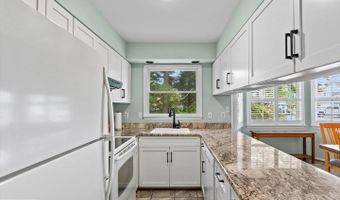 422 B GARFIELD Pkwy #B, Bethany Beach, DE 19930