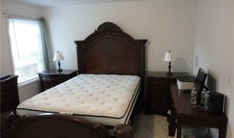 10 East St 205, Cranston, RI 02920