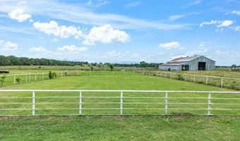 1411 Parker Dairy Rd, Alvord, TX 76225