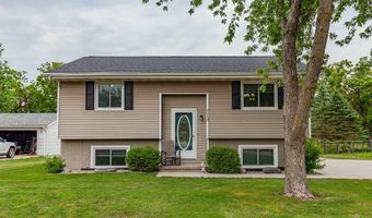 713 10th Ave NW, Altoona, IA 50009