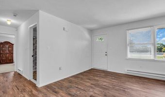 24 Woodland Rd, Bayville, NJ 08721