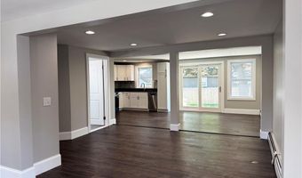 77 Ash St, Lincoln, RI 02865
