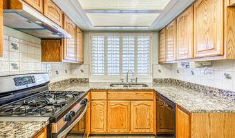 10700 LAKEWOOD Ave, El Paso, TX 79935