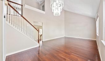 42 Mark Pl, Avenel, NJ 07001