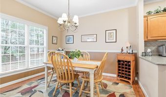 135 Suntree Dr, Advance, NC 27006