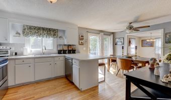 40 Sand Hill Rd, Bristol, CT 06010