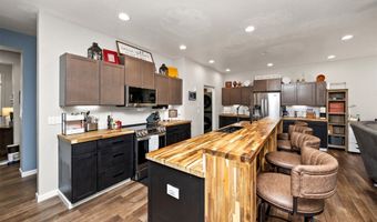 3606 NE Cottonwood Ln, Ankeny, IA 50021
