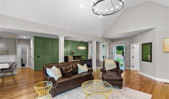 52 Pine Swamp Rd, Cumberland, RI 02864