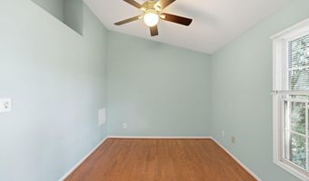 5028 9TH St S, Arlington, VA 22204