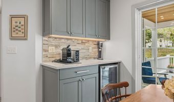 9 Homestead Ln, Brentwood, NH 03833