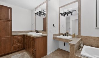 9735 Village Green Dr NE, Albuquerque, NM 87111