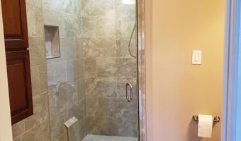 7217 AUBURN St, Annandale, VA 22003