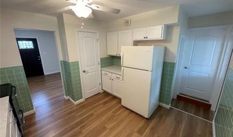 433 Essen Ln, Ballwin, MO 63021