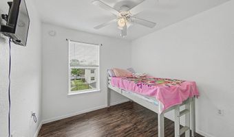 205 OCEANGATE Dr, Atlantic Beach, FL 32233