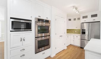 2558 Apple Ridge Ln, Amberley, OH 45236