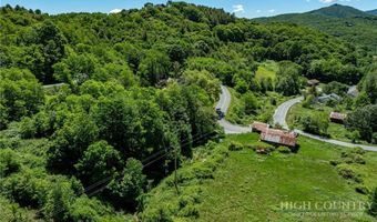 455 Shawnee Rd, Banner Elk, NC 28604