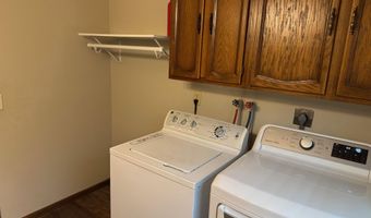 902 N Penn St, Aberdeen, SD 57401