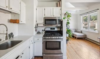 72 Lakeview Ter Unit D, Burlington, VT 05401