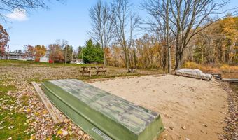 178 40th St, Allegan, MI 49010