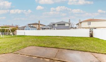 1124 N Anvil Ct, Addison, IL 60101