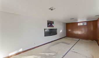 1800 Chopsey Hill Rd, Bridgeport, CT 06606