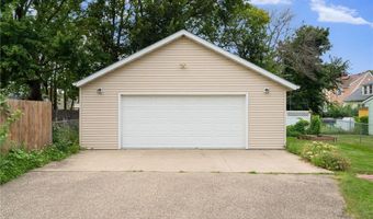 304 9th St SW, Austin, MN 55912