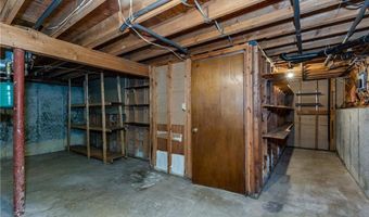 12 Twin Leaf Trl, Narragansett, RI 02874
