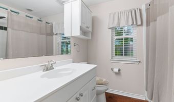 7512 Woodland Dr, Alvarado, TX 76009