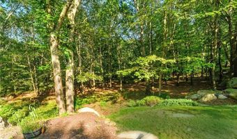 22 Camelot Cir, Johnston, RI 02919
