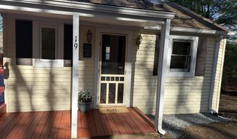 19 Lakeview Dr, Colchester, CT 06415