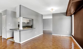 1 SILVERWOOD Cir 8, Annapolis, MD 21403