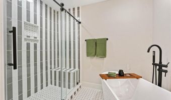 402 SW 11th St, Bentonville, AR 72712