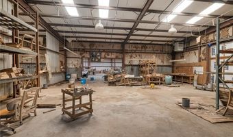 909 C St, Barling, AR 72923