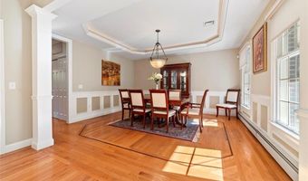 273 Finch Ln, North Kingstown, RI 02874