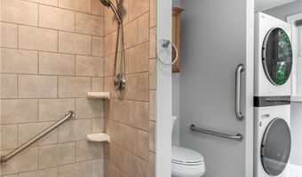 190 Brookhaven Rd, North Kingstown, RI 02852