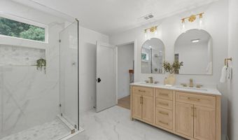 2610 Chestnut Ave, Carlsbad, CA 92010
