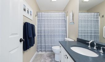 61 Schooner Cove Ln, Narragansett, RI 02882