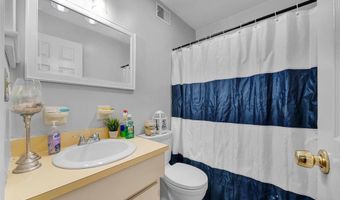 301 CHEROKEE Cir, Ambler, PA 19002