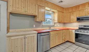 6804 NW 25th St, Bethany, OK 73008