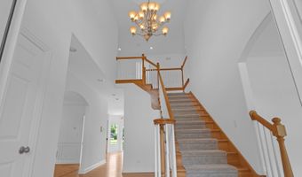 427 W Natoma Ave, Addison, IL 60101