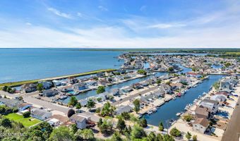 121 Stillwater Rd, Barnegat, NJ 08005